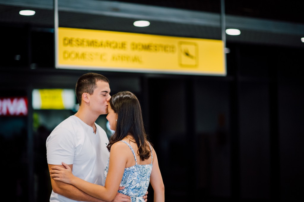 Ensaio pre-wedding no aeroporto de Fortaleza e em casa